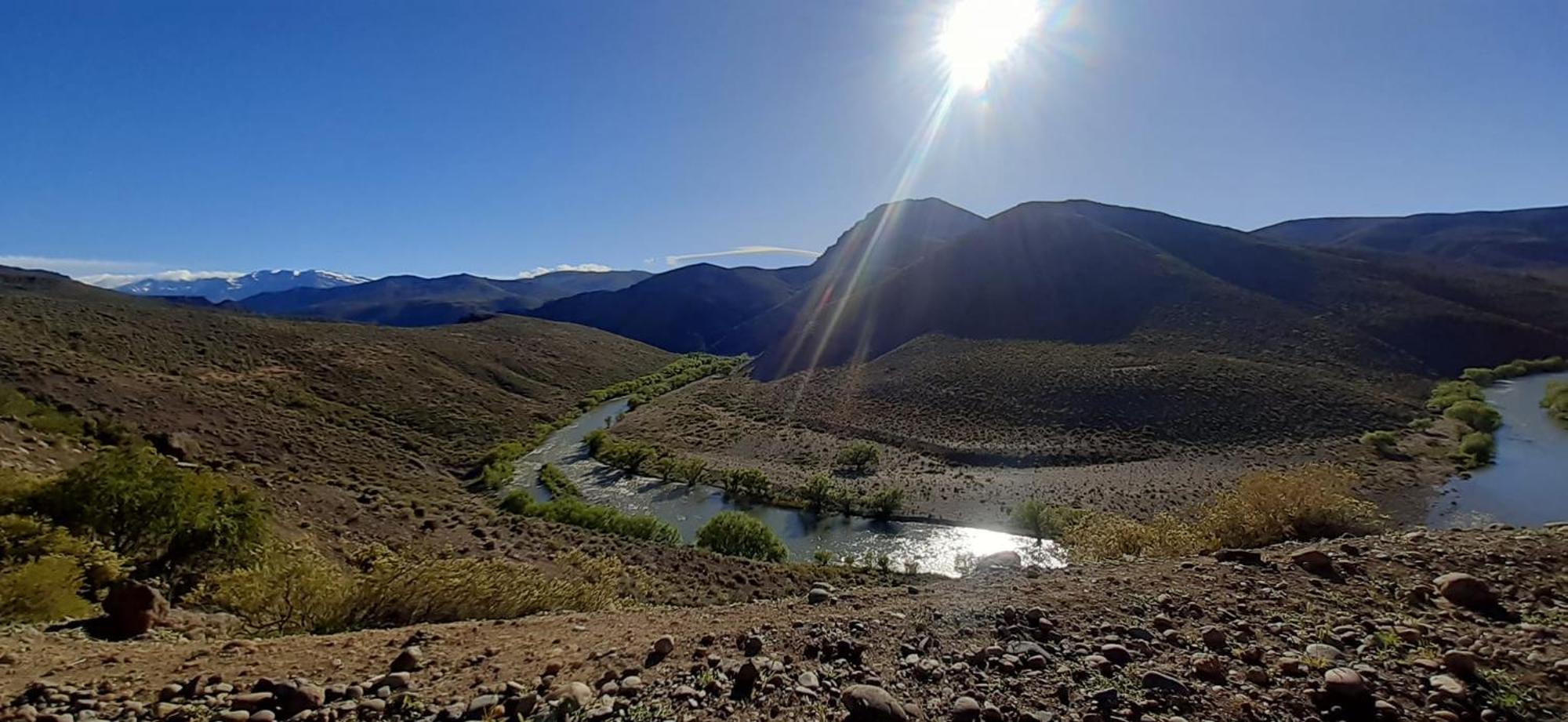 Bardas Del Limay Dormi-Con Hidromasaje - Totalmente Equipado ปลอตติแยร์ ภายนอก รูปภาพ